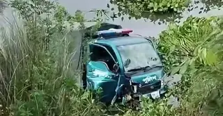 ব্রাহ্মণবাড়িয়ায় নিয়ন্ত্রণ হারিয়ে খাঁদে পুলিশভ্যান, পুলিশ-আসামিসহ আহত ৫